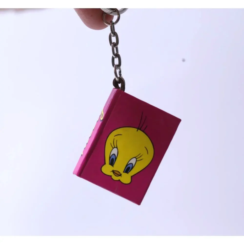 Tweety Bird, Tiny Booklet, 1998, Warner Brothers 90s Vintage, Keychain,